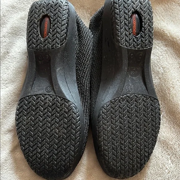 Arcopedico Black  Knit Sneakers - Picture 5 of 8